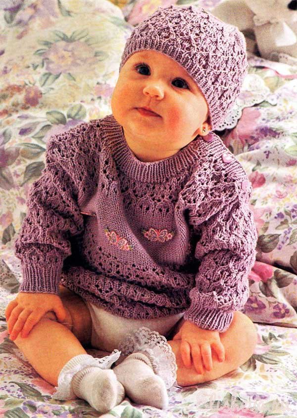 Шапочка и пуловер сиреневого цвета для девочки вязаные спицами