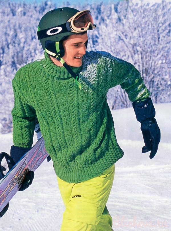 Мужской теплый свитер зеленого цвета вязаный спицами