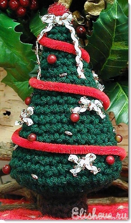 Рождественская елочка вязаная крючком