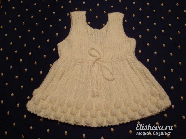 Платье для маленькой девочки вязаное спицами