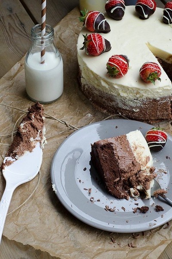 Торт-мусс из трех видов шоколада. Рецепт с фото