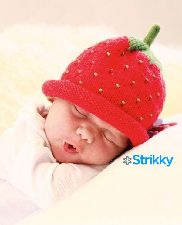 Детская шапочка «Sweet Strawberry» от Drops Design, вязаная спицами