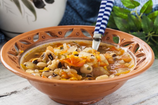 Греческий, постный суп из фасоли и овощей. Рецепт с фото