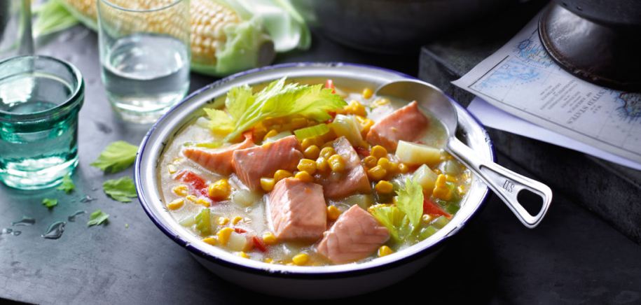 Вкусный суп с лососем и сельдереем, рецепт с фото