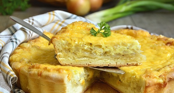 Французский луковый пирог с сыром, рецепт приготовления