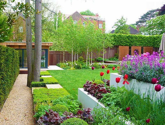 Как сделать свой двор красивым и зелёным: 7 советов