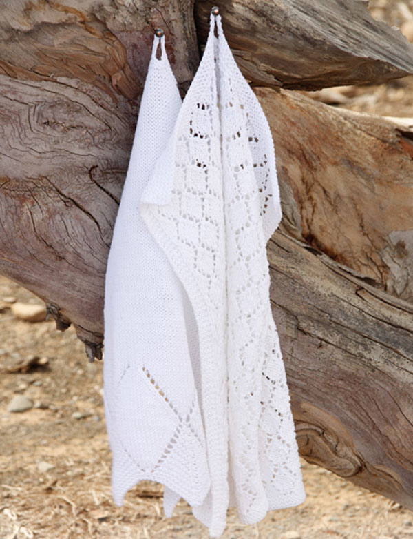 Стильные полотенца от Drops Design вязаные спицами